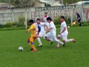 huracan derroto a colegiales