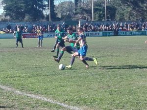 Villa le empató a Colegiales y posibilitó que Huracán lo alcance en la cima del campeonato