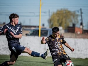 Olimpo goleó a San Martin